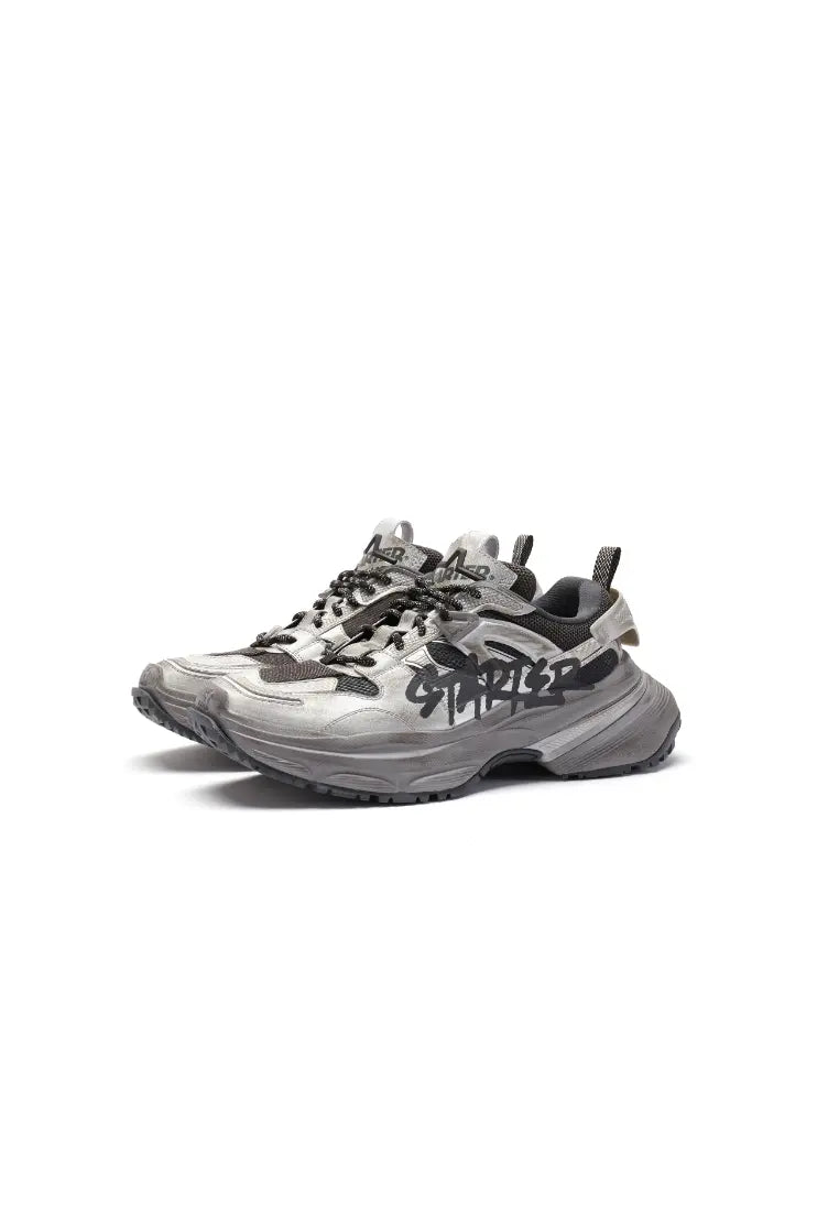 90's Classic Chunky Sneaker